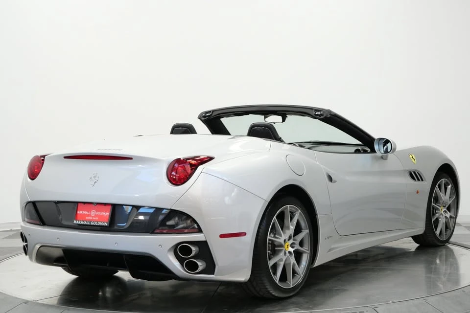 2011 Ferrari California - Image 8 of 19
