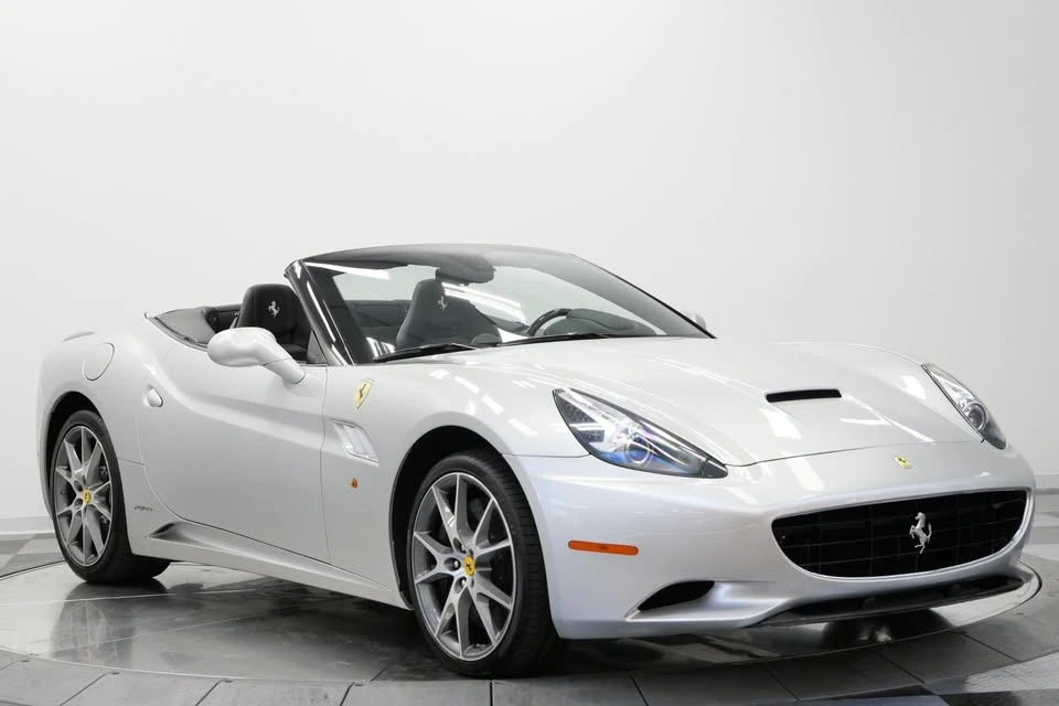 2011 Ferrari California - Image 2 of 19