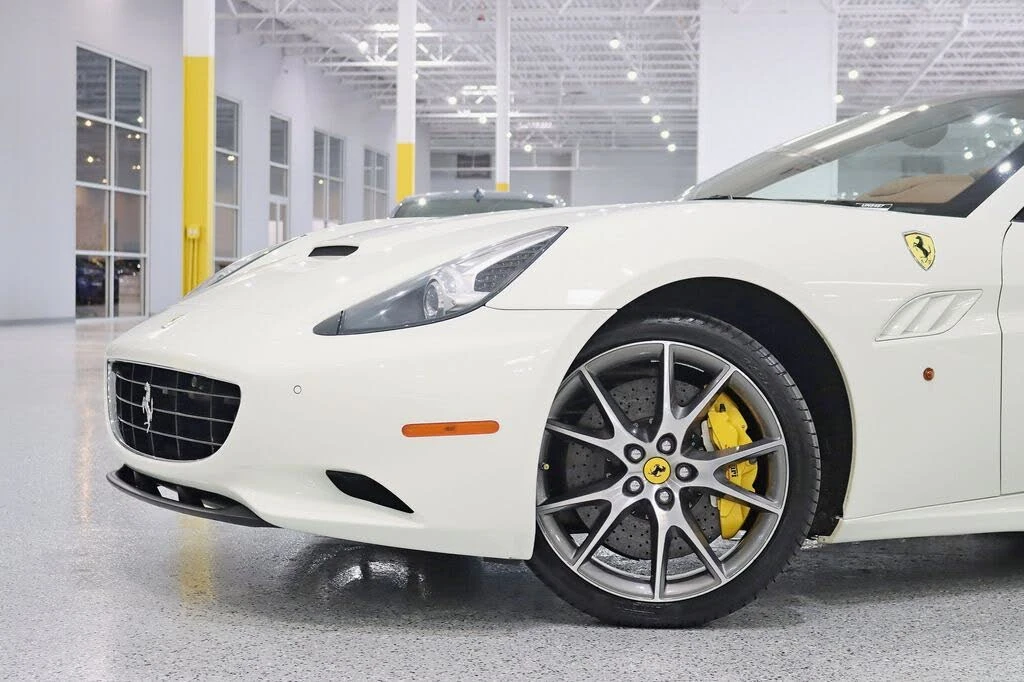 2011 Ferrari California - Image 4 of 31