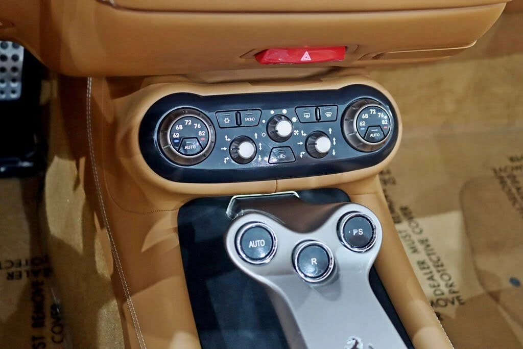 2011 Ferrari California - Image 24 of 31