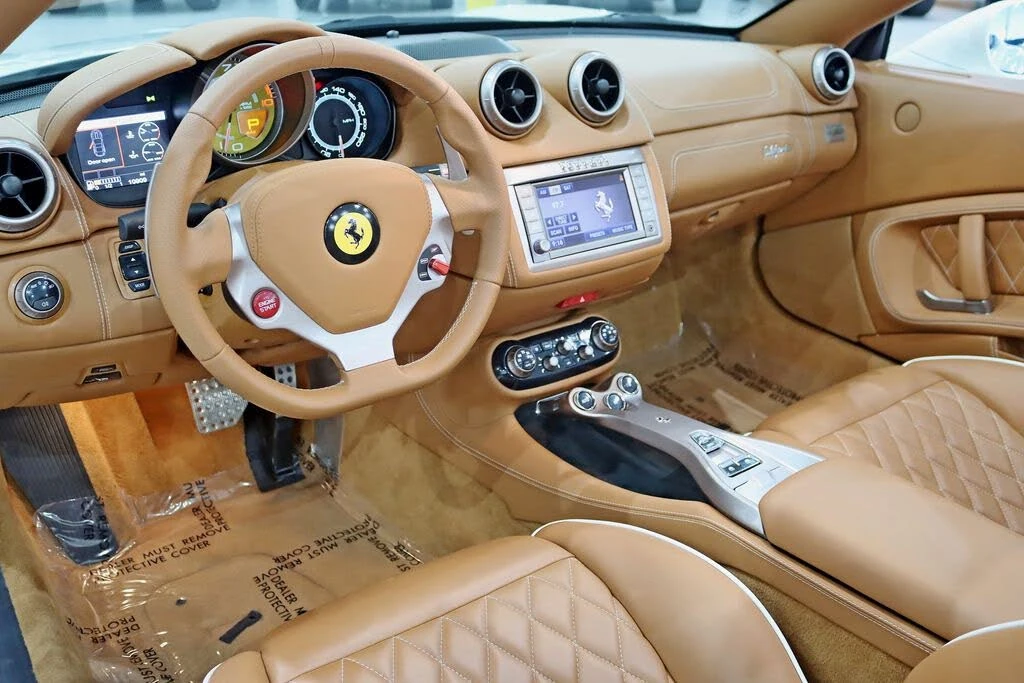 2011 Ferrari California - Image 17 of 31