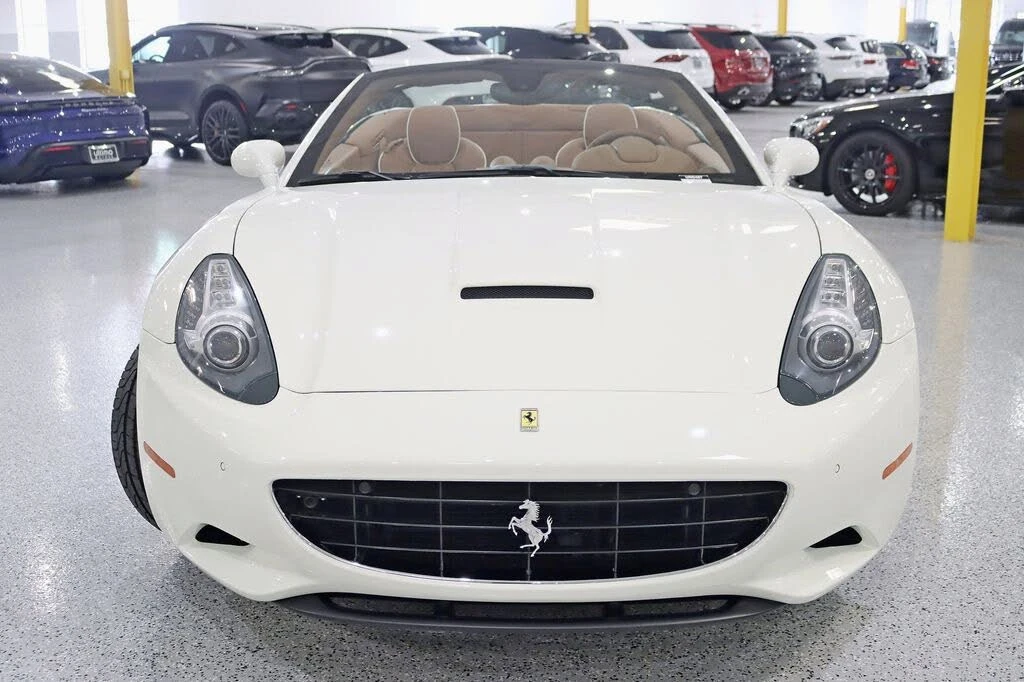 2011 Ferrari California - Image 10 of 31