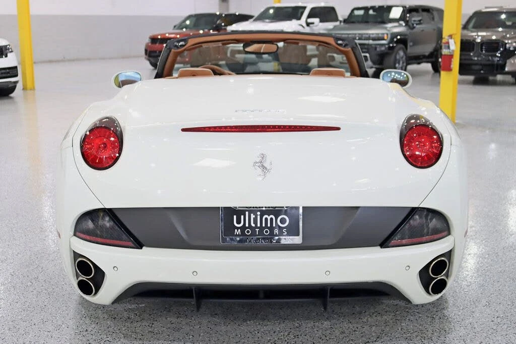 2011 Ferrari California - Image 16 of 31