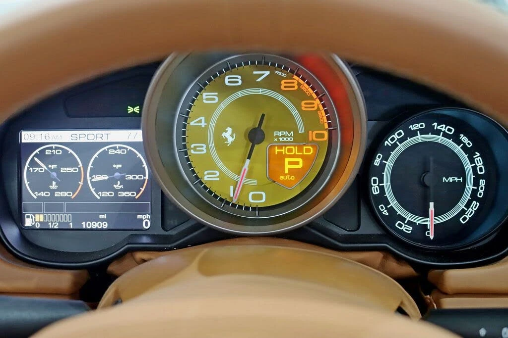 2011 Ferrari California - Image 19 of 31