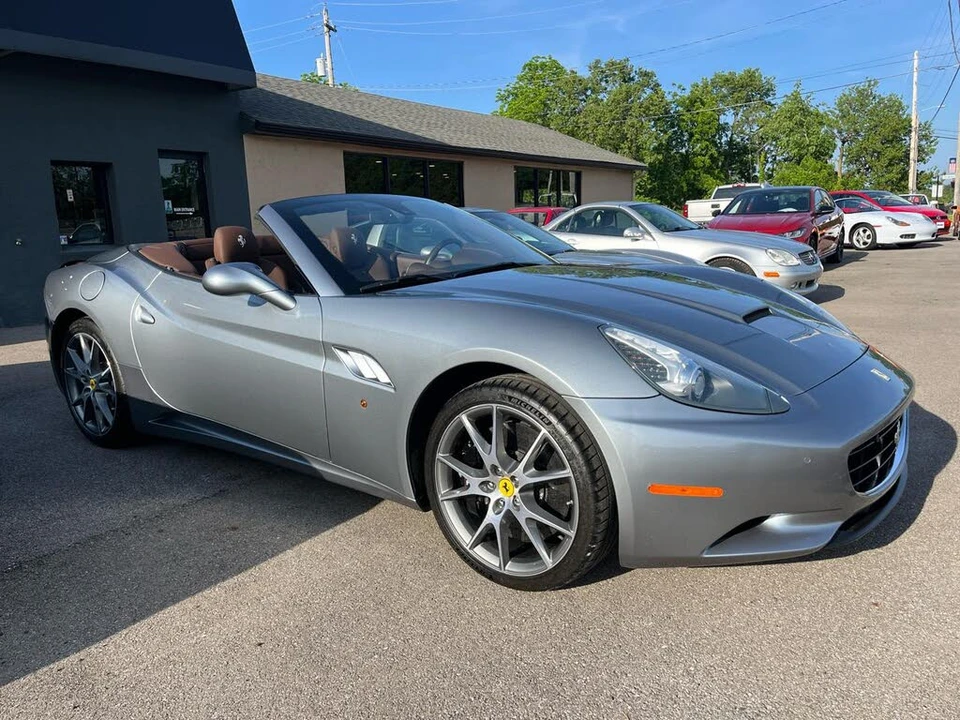 2011 Ferrari California - Image 13 of 31