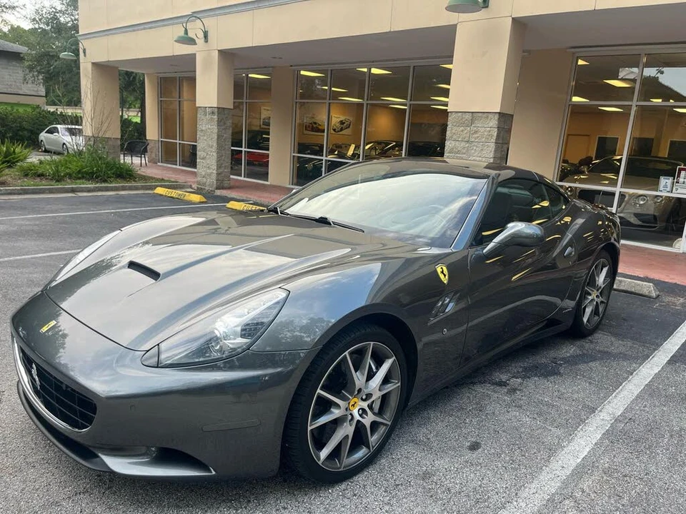 2011 Ferrari California - Image 25 of 31