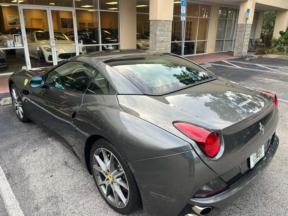 2011 Ferrari California - Image 23 of 31