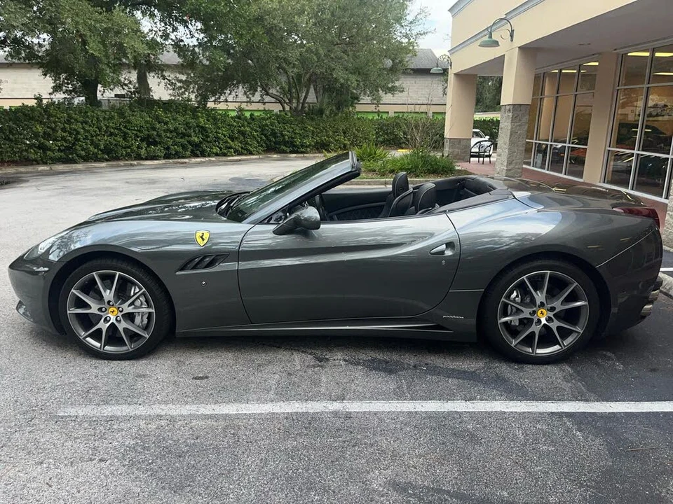 2011 Ferrari California - Image 10 of 31