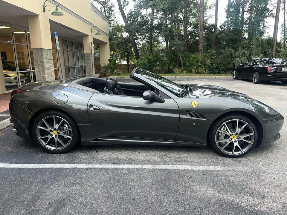 2011 Ferrari California - Image 3 of 31