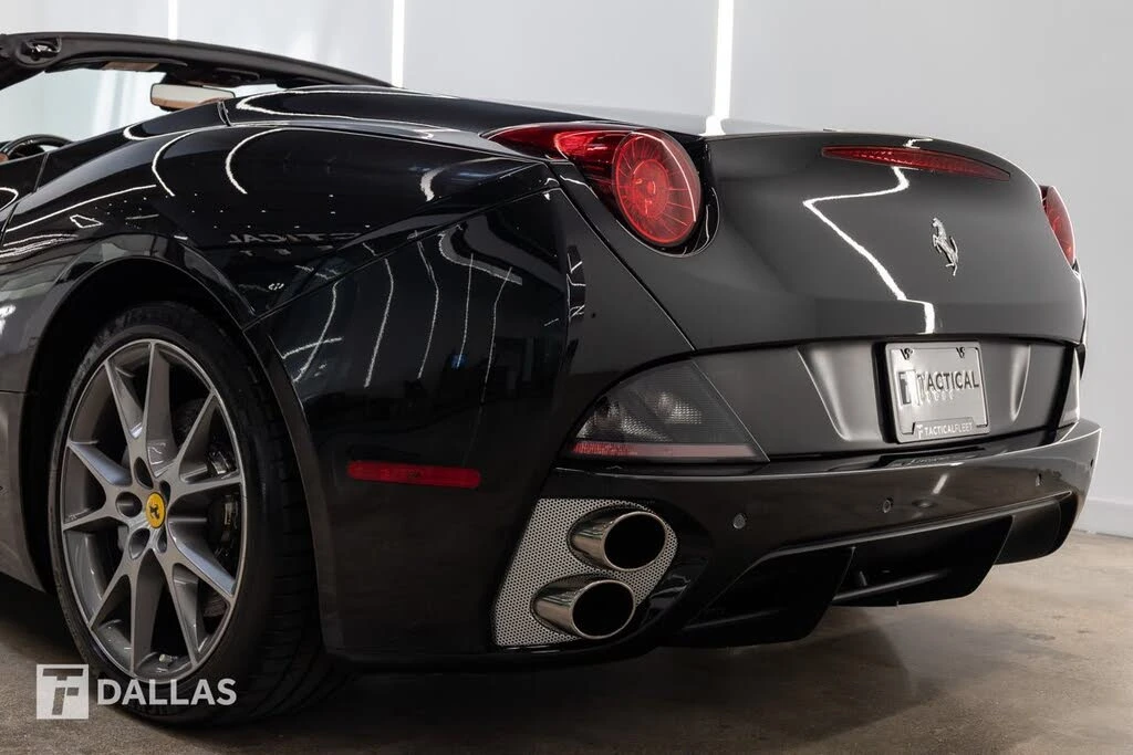 2011 Ferrari California - Image 9 of 31