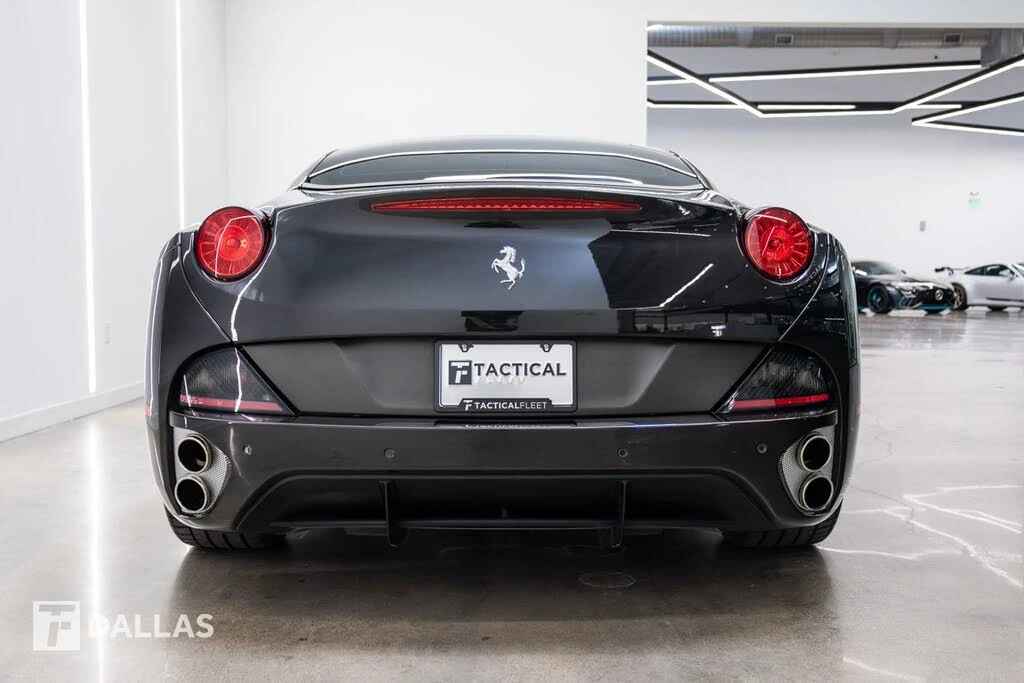 2011 Ferrari California - Image 13 of 31