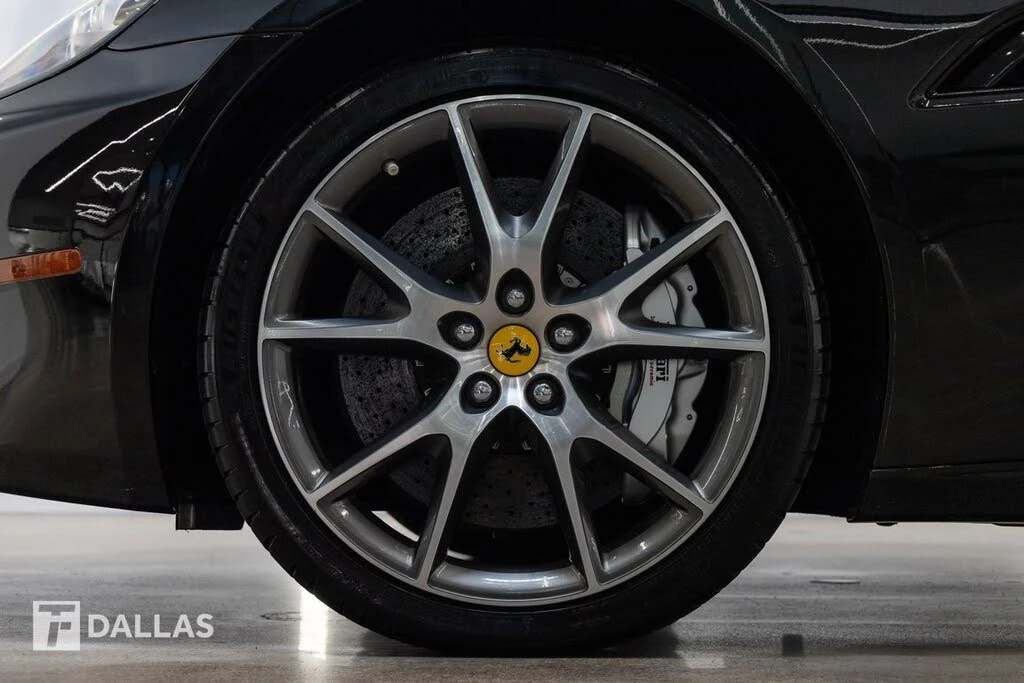 2011 Ferrari California - Image 2 of 31