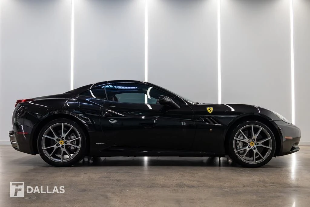 2011 Ferrari California - Image 17 of 31