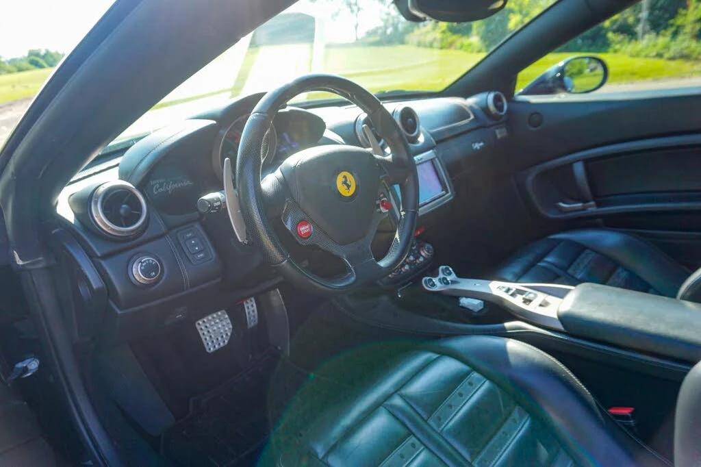 2011 Ferrari California - Image 27 of 31