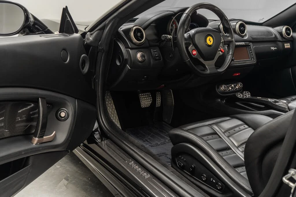 2011 Ferrari California - Image 23 of 31