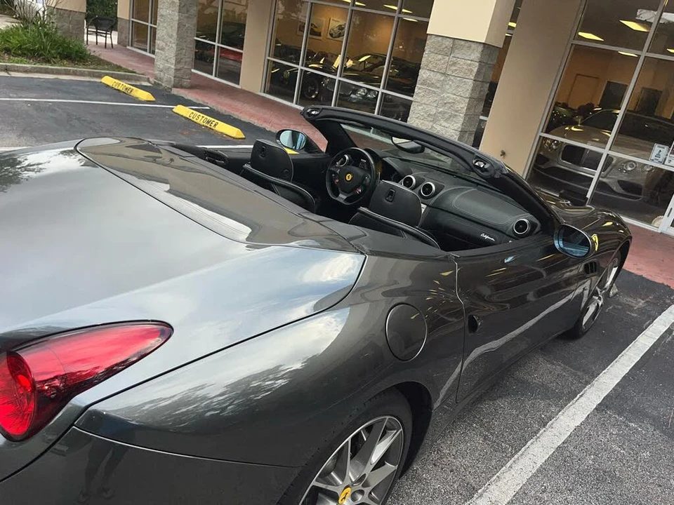 2011 Ferrari California - Image 5 of 31