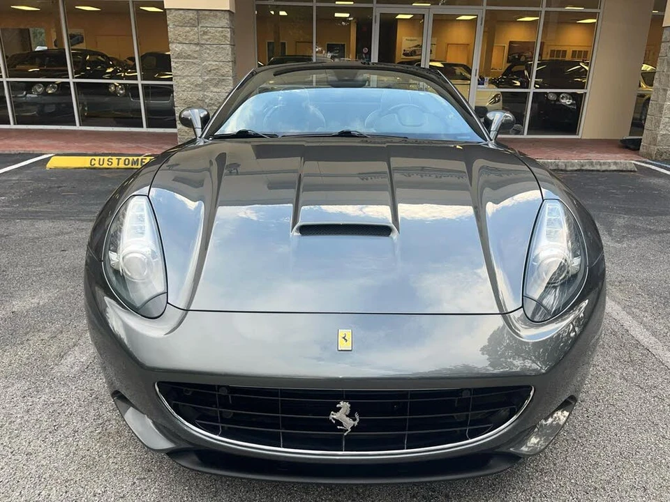 2011 Ferrari California - Image 13 of 31