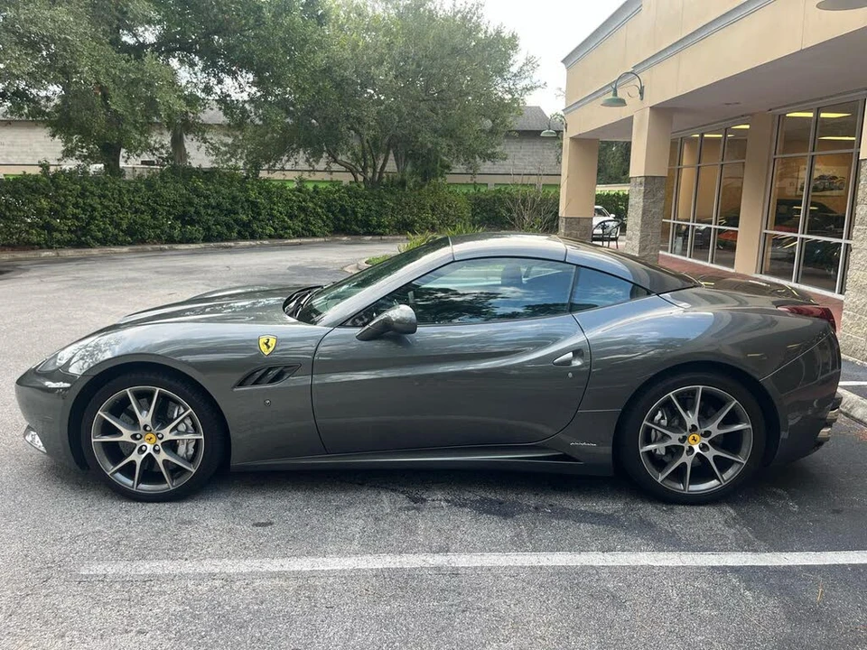 2011 Ferrari California - Image 24 of 31