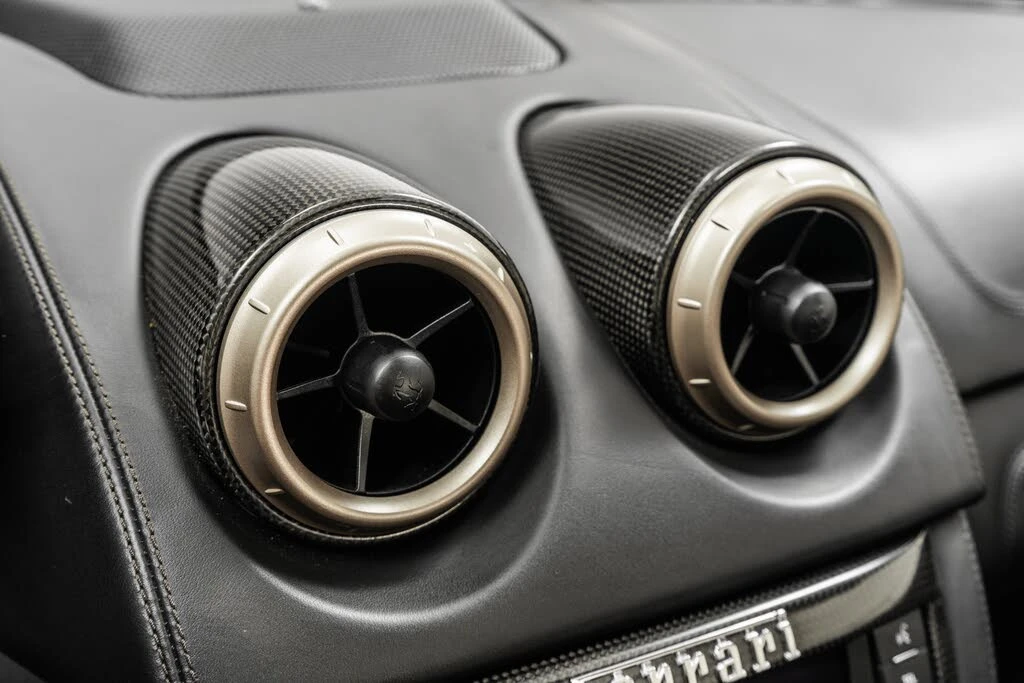 2011 Ferrari California - Image 26 of 31