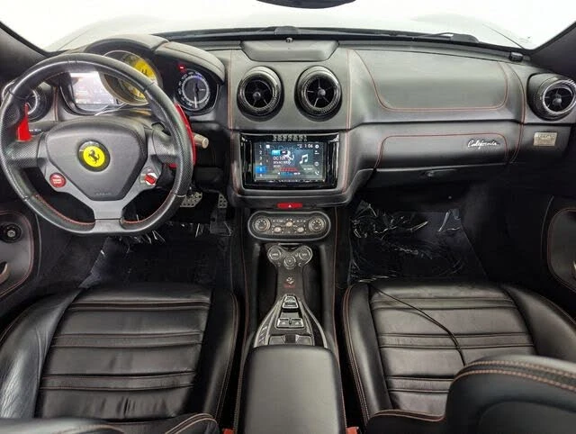 2011 Ferrari California - Image 11 of 24