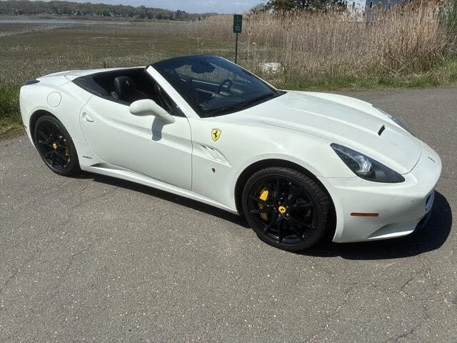 2011 Ferrari California - Image 15 of 31