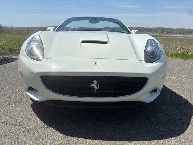 2011 Ferrari California - Image 4 of 31