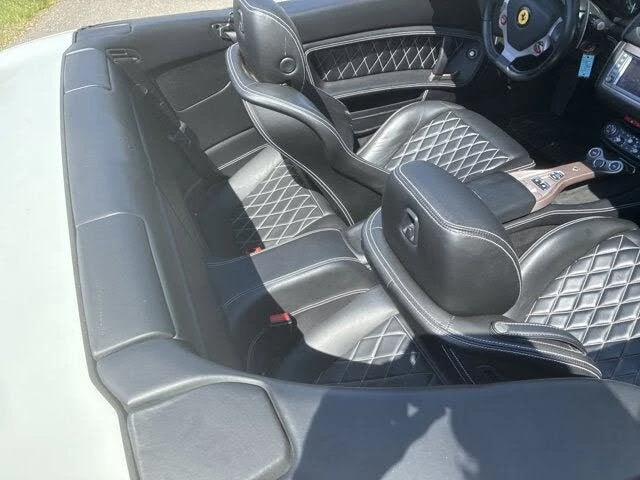 2011 Ferrari California - Image 18 of 31