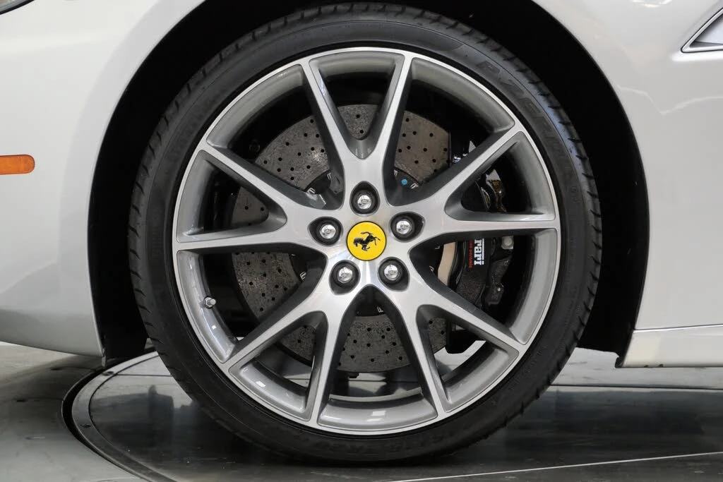 2011 Ferrari California - Image 10 of 31