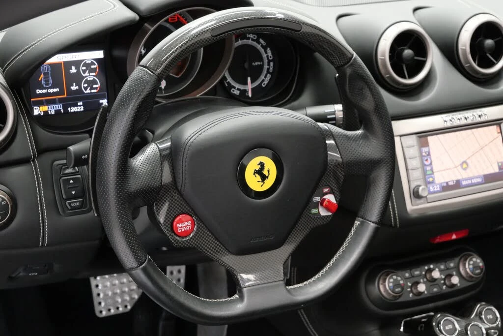 2011 Ferrari California - Image 15 of 31