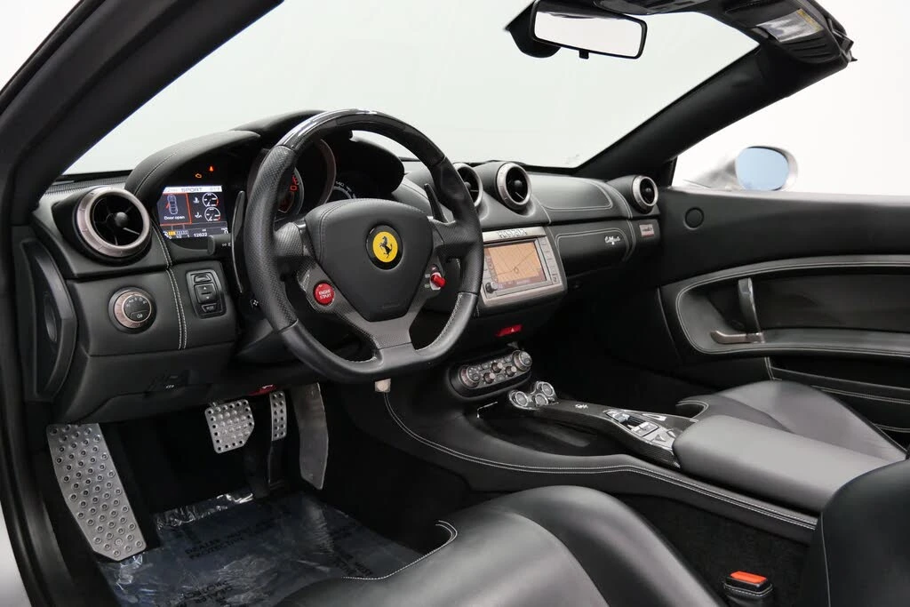2011 Ferrari California - Image 30 of 31