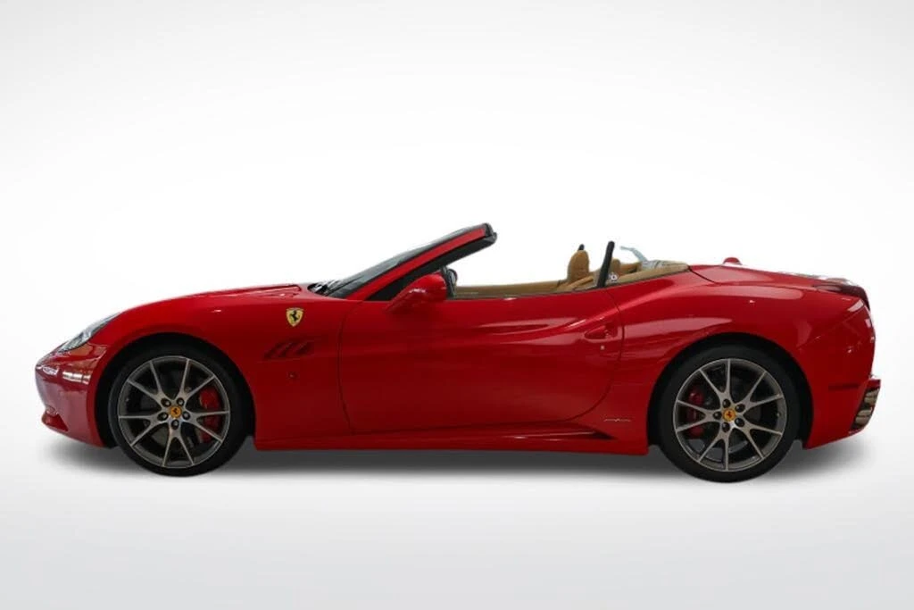 2011 Ferrari California - Image 2 of 31