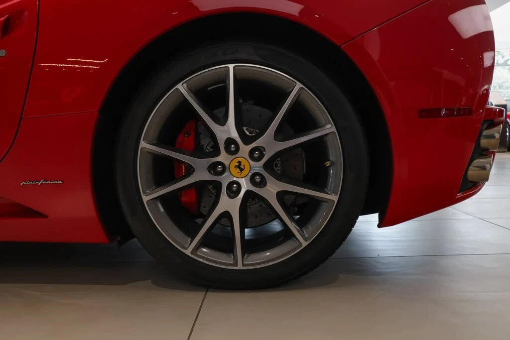 2011 Ferrari California - Image 16 of 31