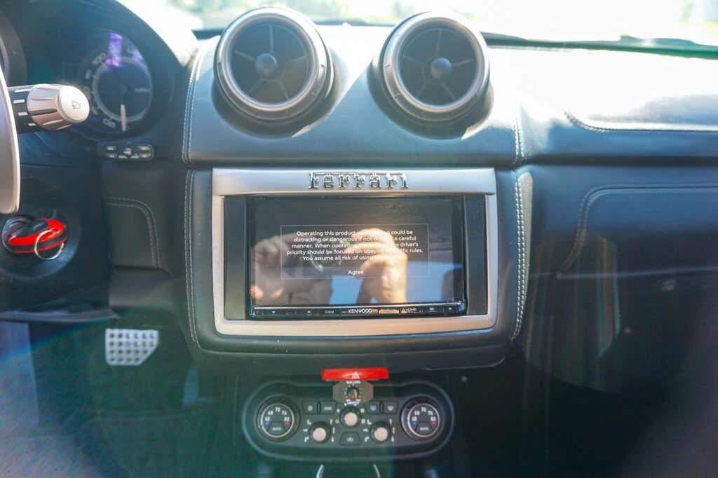 2011 Ferrari California - Image 24 of 31