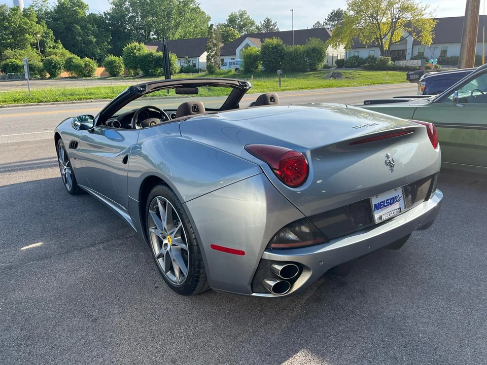 2011 Ferrari California - Image 7 of 31