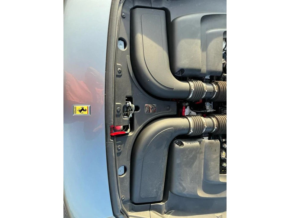 2011 Ferrari California - Image 24 of 31