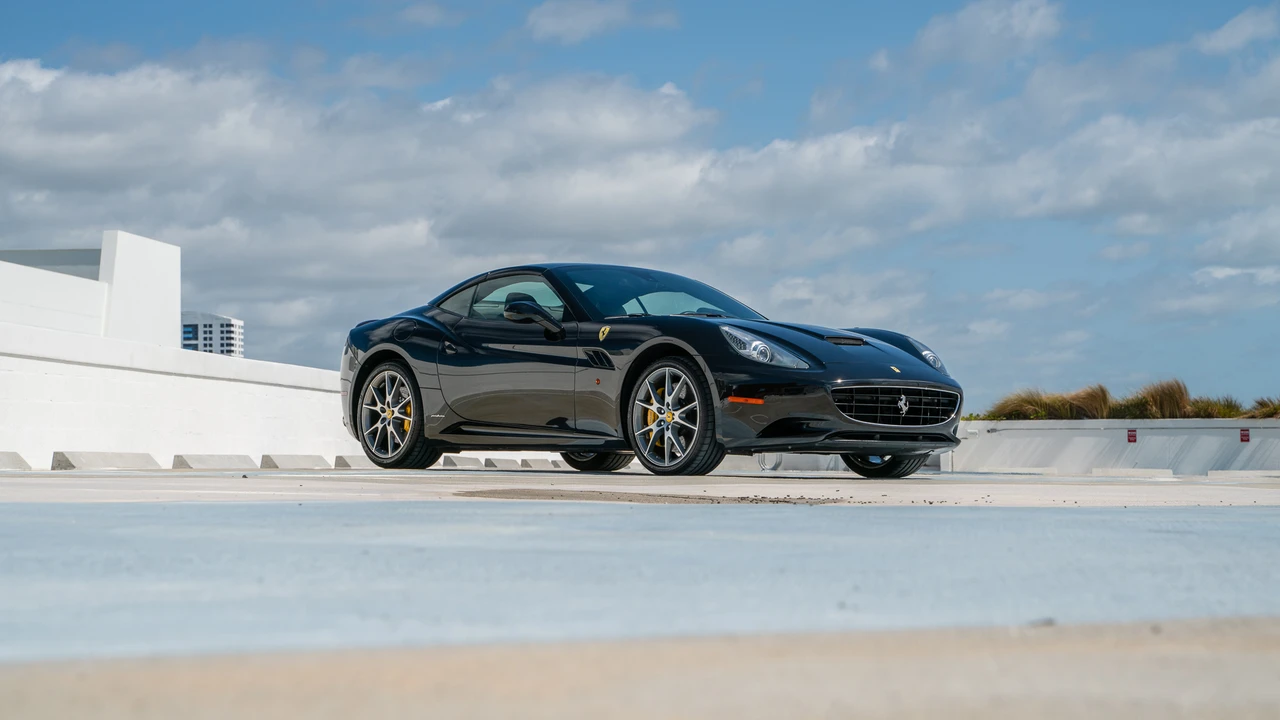 2011 Ferrari California - Image 6 of 31