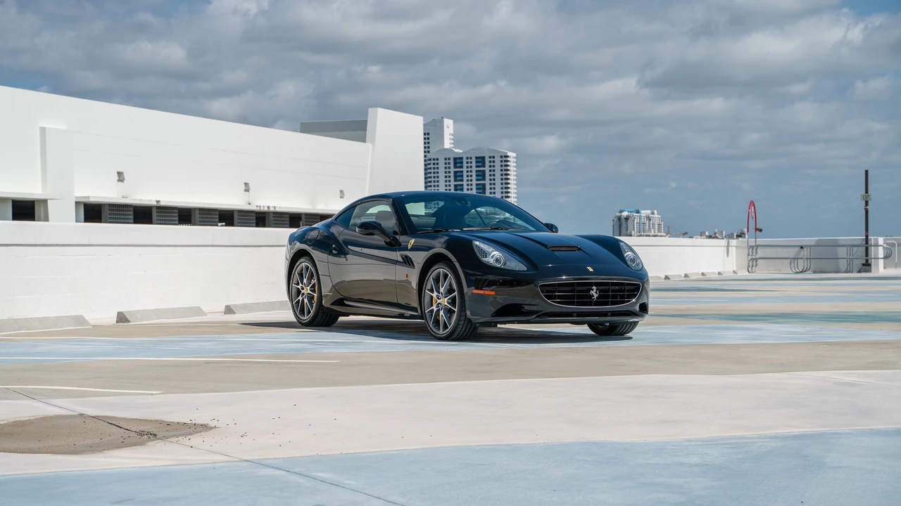 2011 Ferrari California - Image 8 of 31