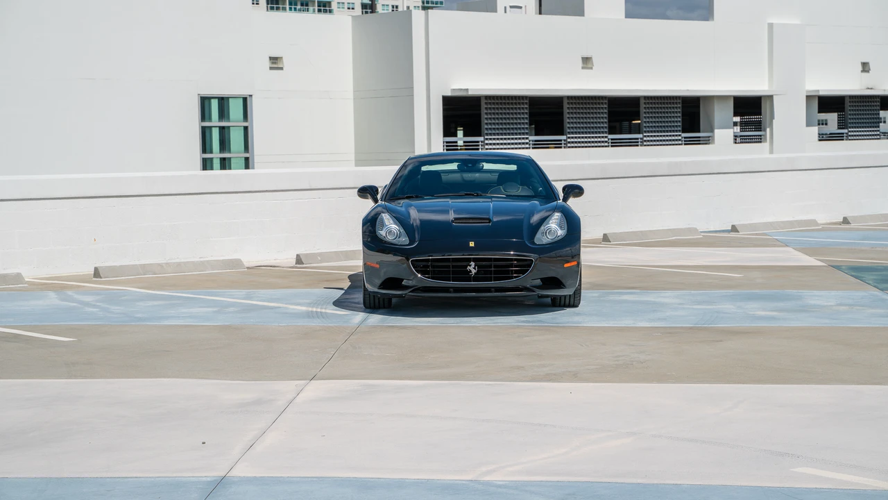 2011 Ferrari California - Image 9 of 31