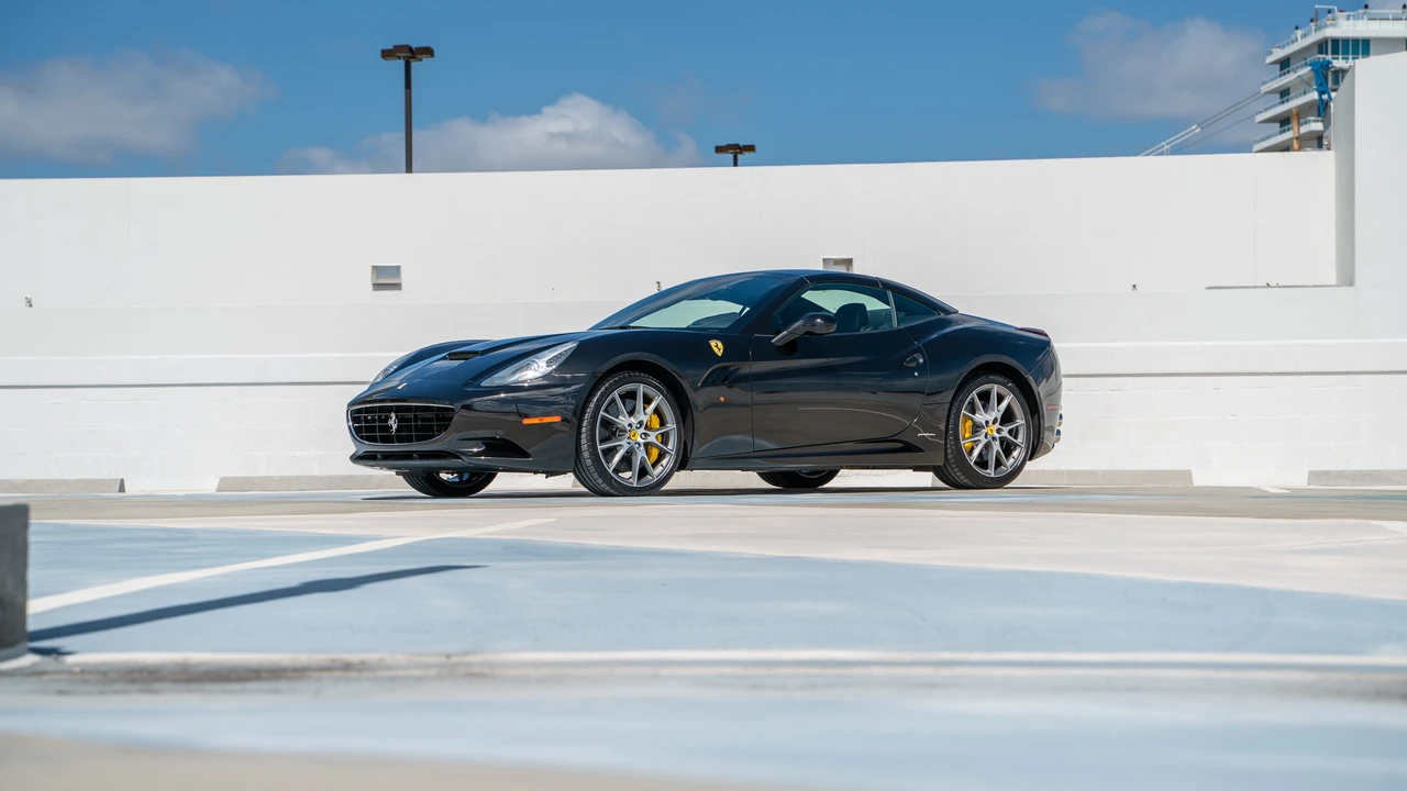 2011 Ferrari California - Image 19 of 31