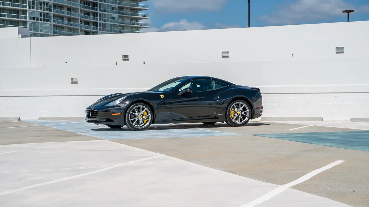 2011 Ferrari California - Image 21 of 31