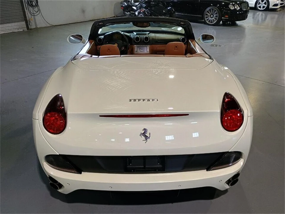 2011 Ferrari California - Image 5 of 31