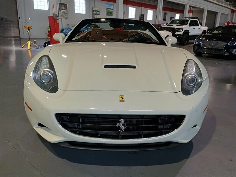 2011 Ferrari California - Image 9 of 31