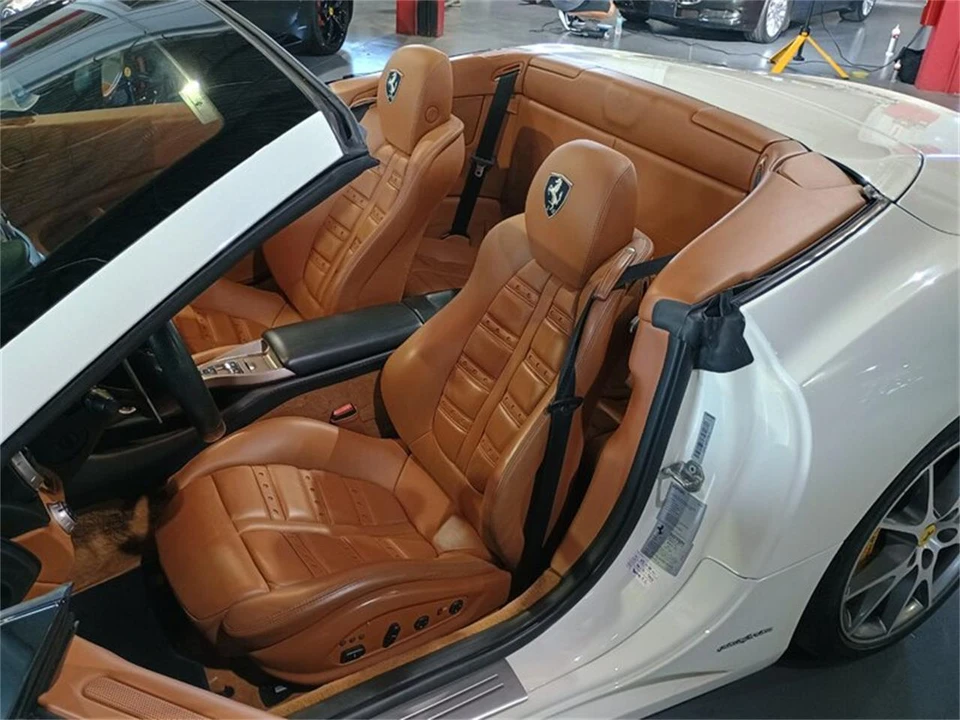 2011 Ferrari California - Image 13 of 31