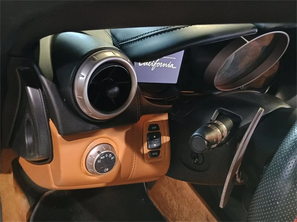 2011 Ferrari California - Image 17 of 31