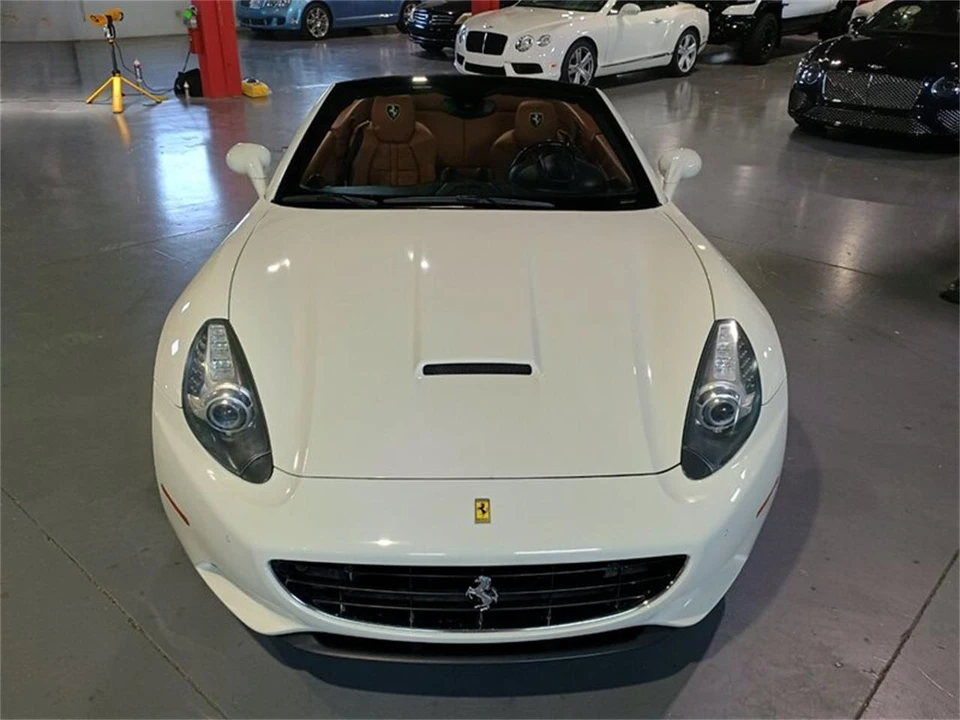 2011 Ferrari California - Image 10 of 31