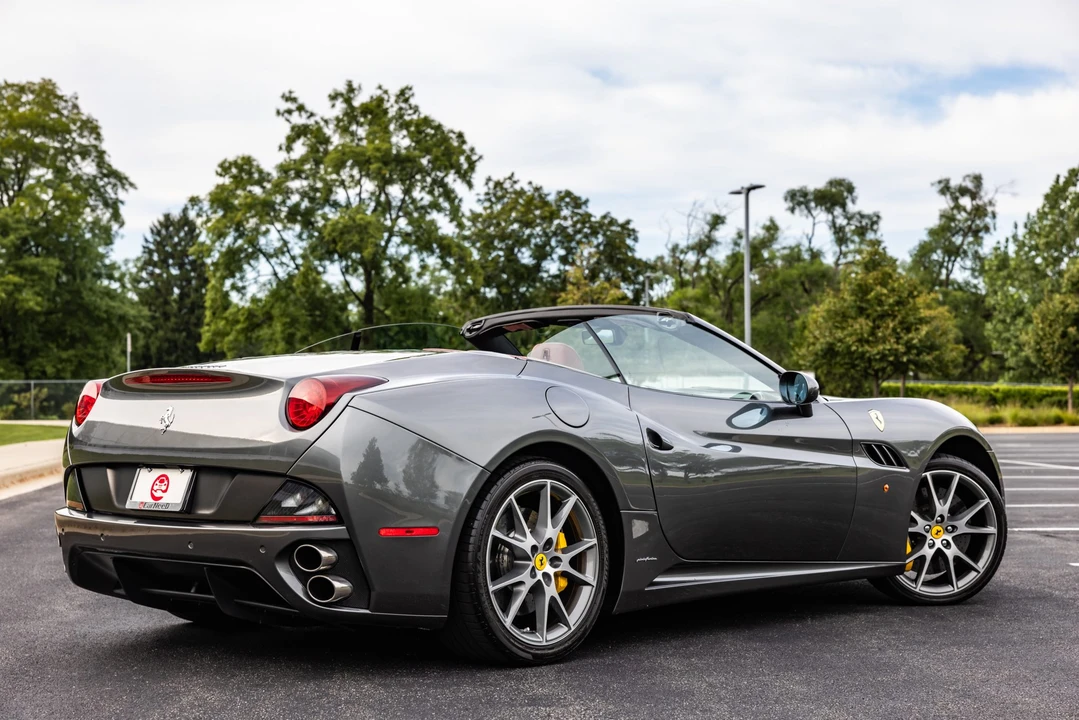 2011 Ferrari California - Image 9 of 31