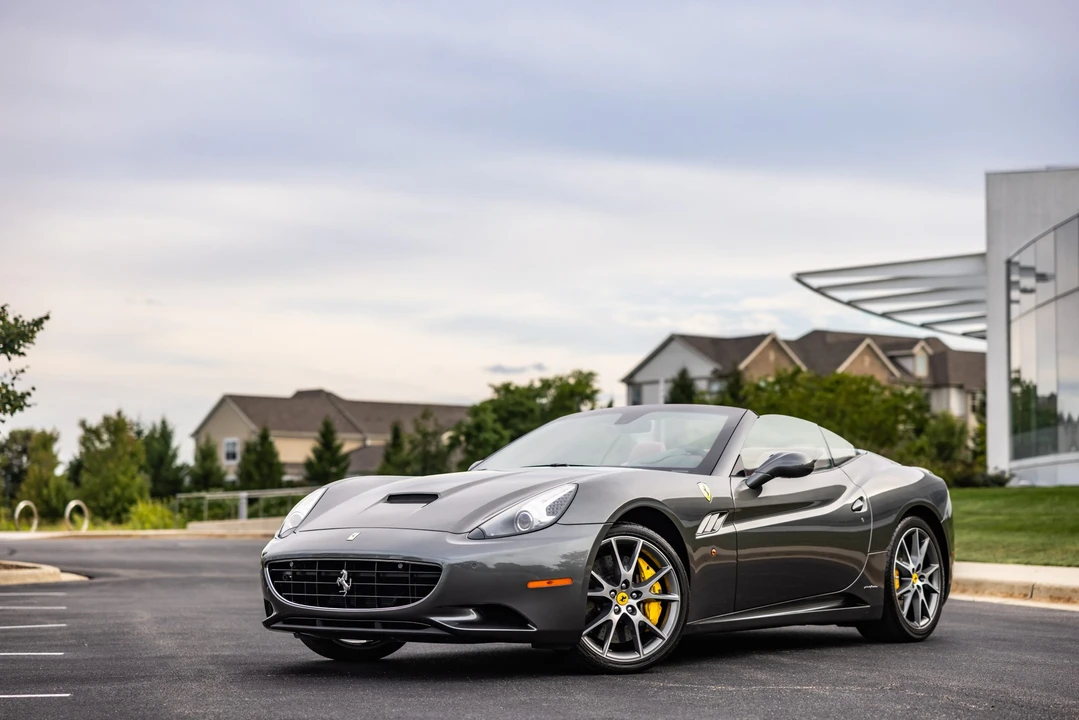 2011 Ferrari California - Image 2 of 31