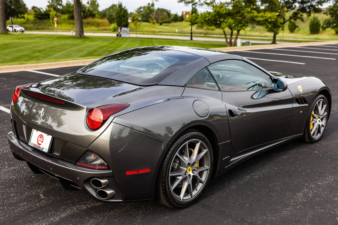 2011 Ferrari California - Image 25 of 31