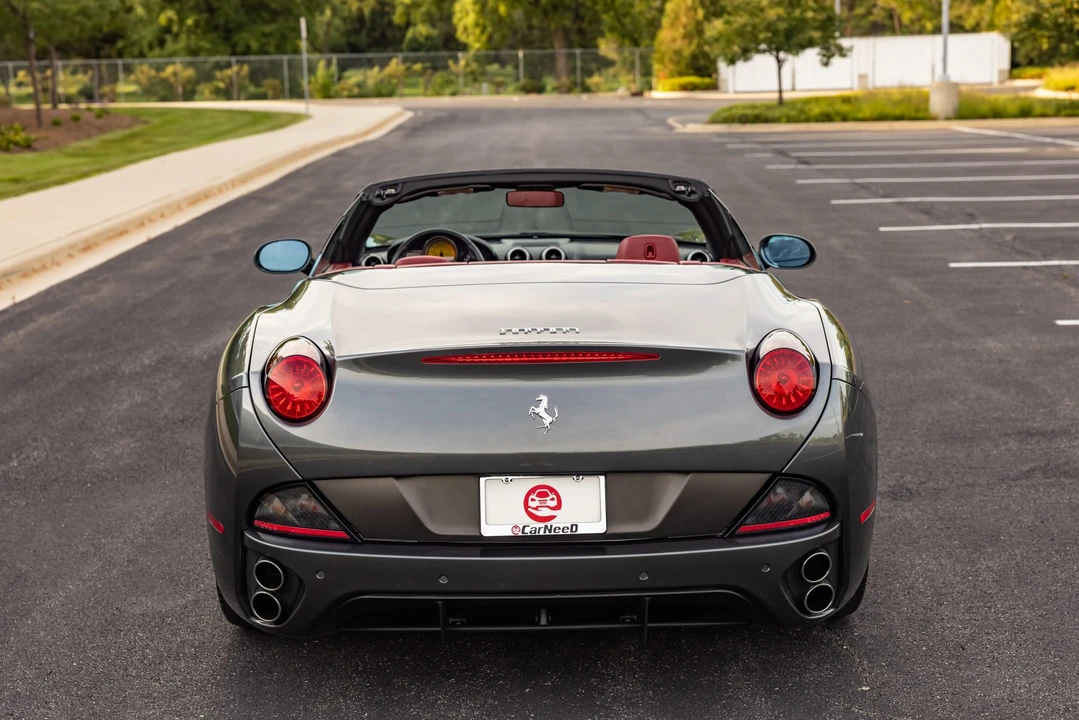 2011 Ferrari California - Image 13 of 31