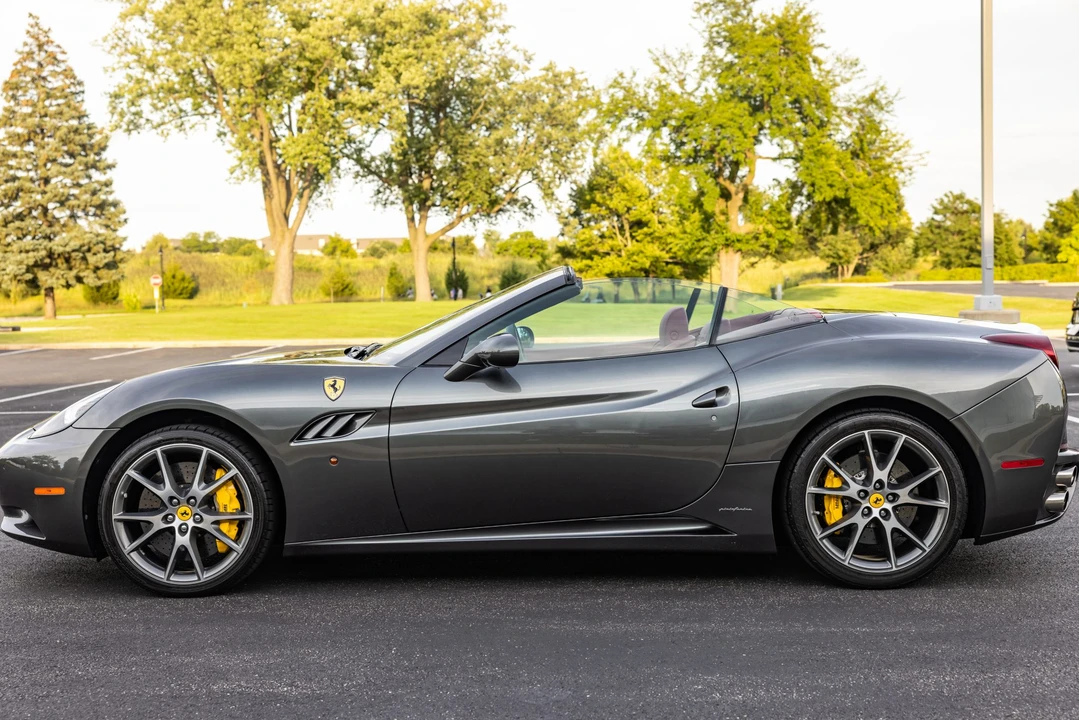 2011 Ferrari California - Image 15 of 31